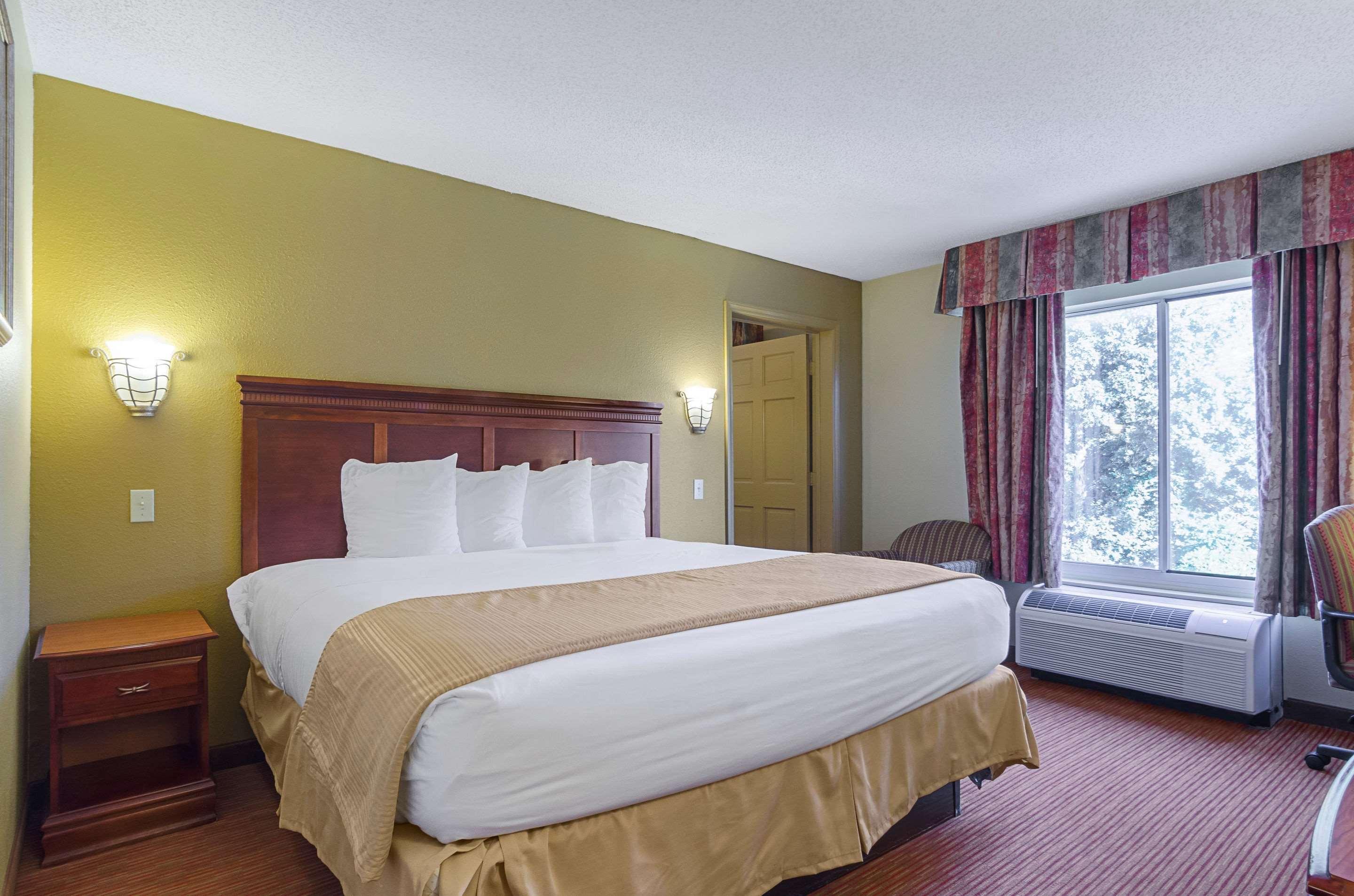Surestay Plus Hotel By Best Western Durham Medical Center Экстерьер фото