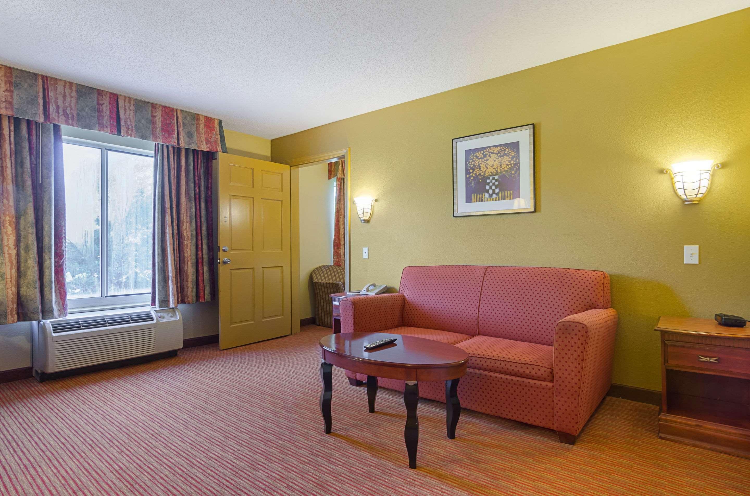 Surestay Plus Hotel By Best Western Durham Medical Center Экстерьер фото