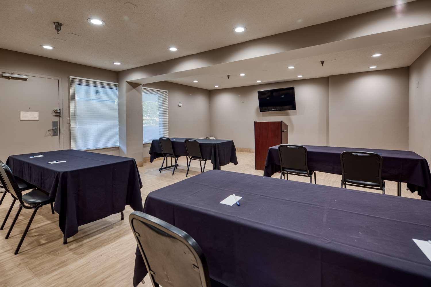 Surestay Plus Hotel By Best Western Durham Medical Center Экстерьер фото