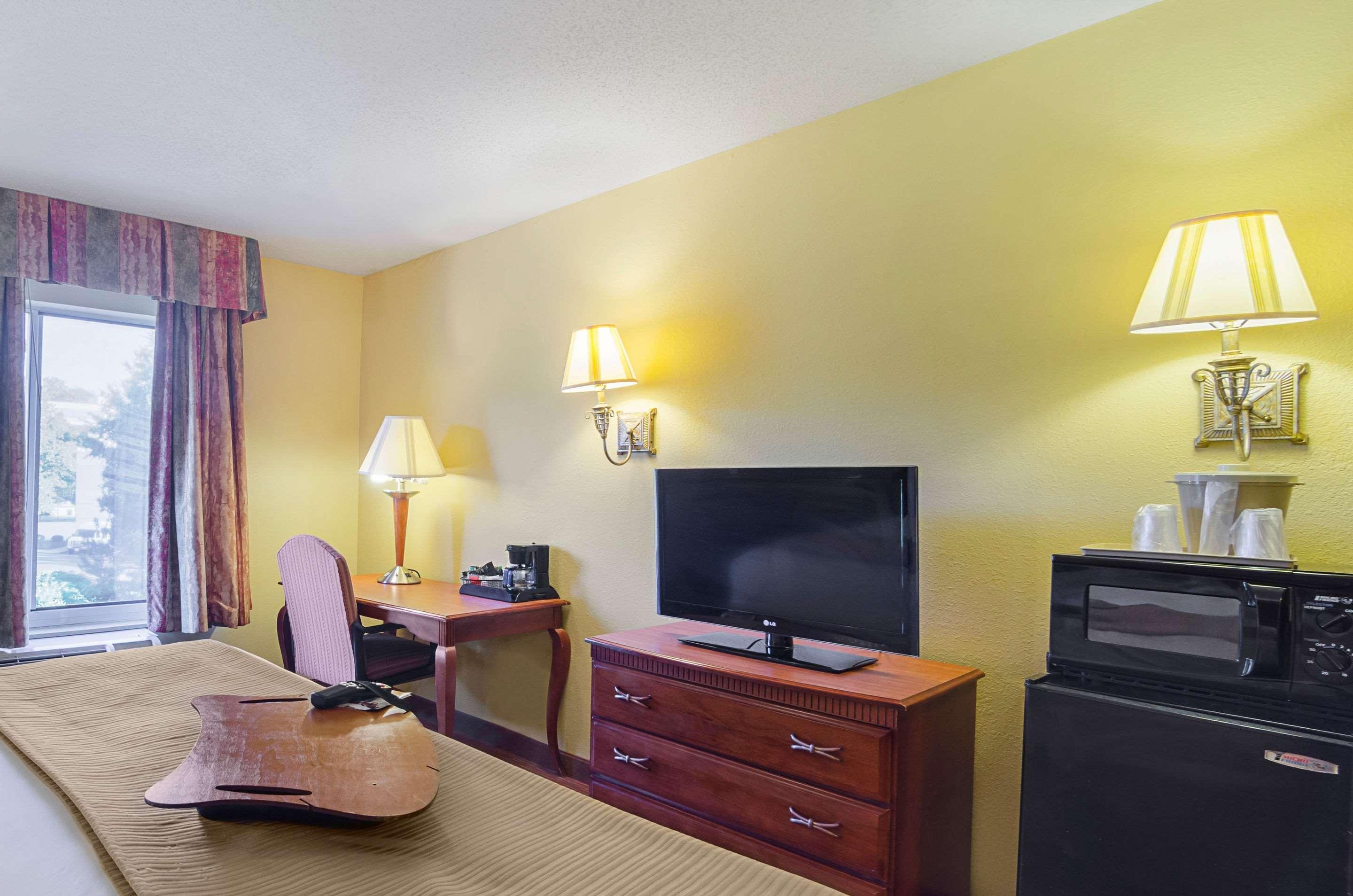 Surestay Plus Hotel By Best Western Durham Medical Center Экстерьер фото