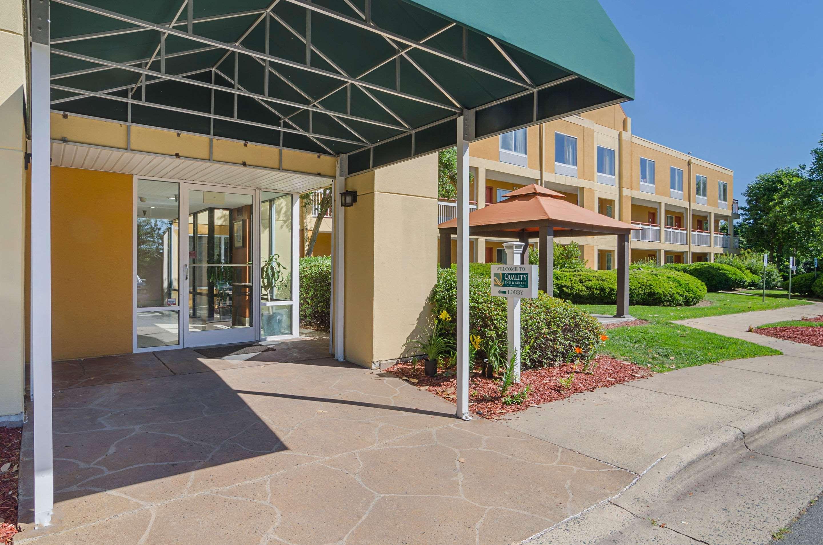 Surestay Plus Hotel By Best Western Durham Medical Center Экстерьер фото