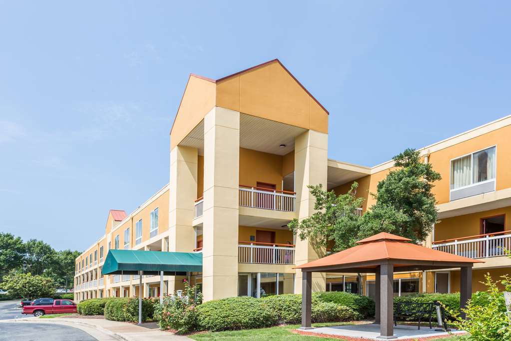 Surestay Plus Hotel By Best Western Durham Medical Center Экстерьер фото