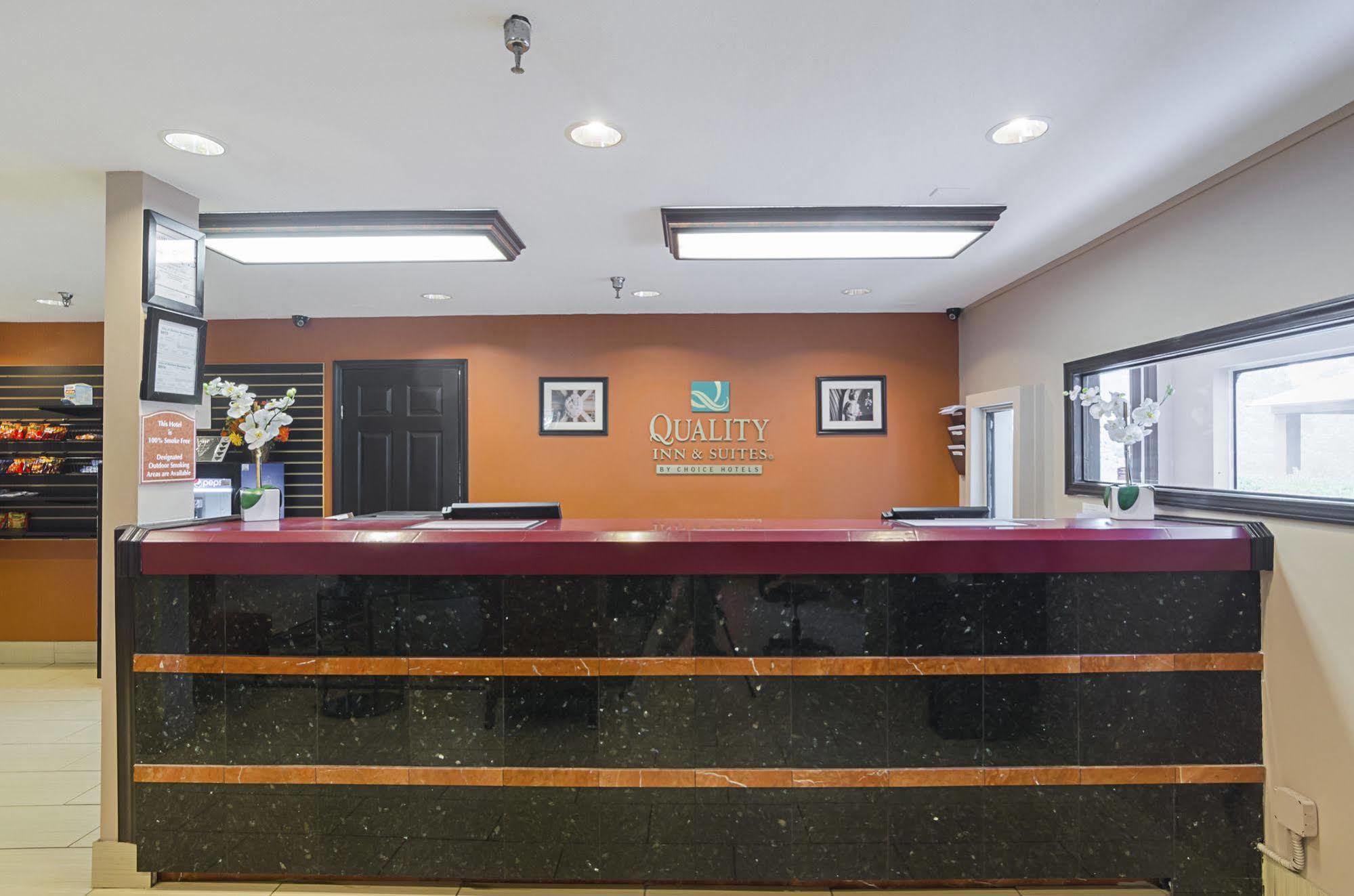 Surestay Plus Hotel By Best Western Durham Medical Center Экстерьер фото